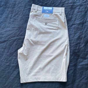 Vineyard vines performance breaker shorts